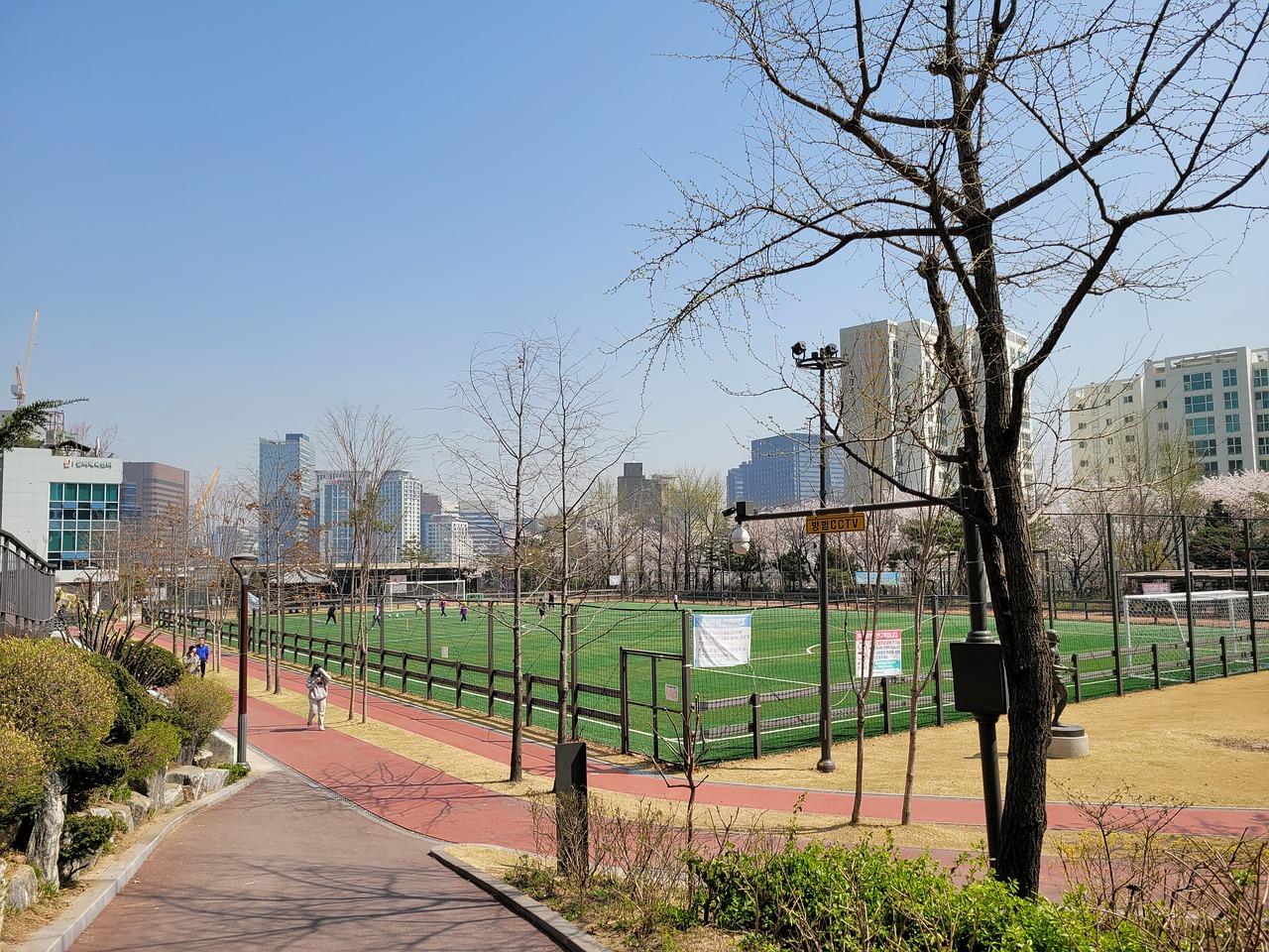 记者：雅克松不想回切尔西，但目前来说拜仁买断他可能性不大